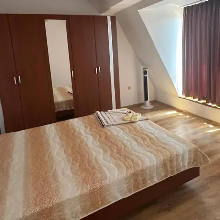 公寓 Sleeps 6- Free Parking- Balcony *