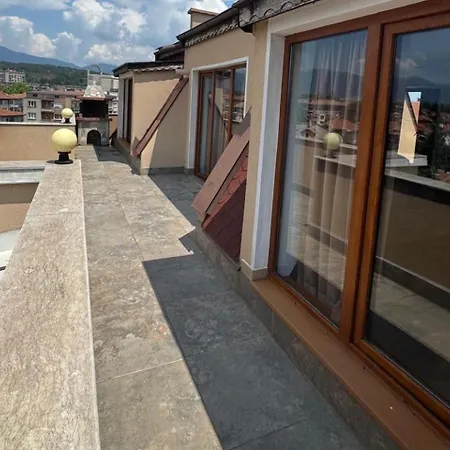 شقة Sleeps 6- Free Parking- Balcony Kazanlŭk