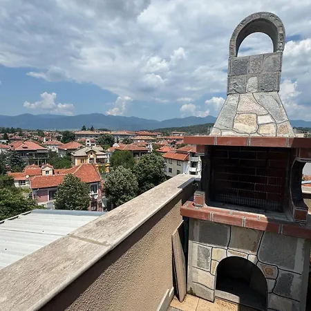 Sleeps 6- Free Parking- Balcony شقة Kazanlŭk